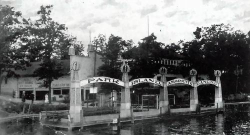 Park Island - From Lake Orion Images Of America (newer photo)